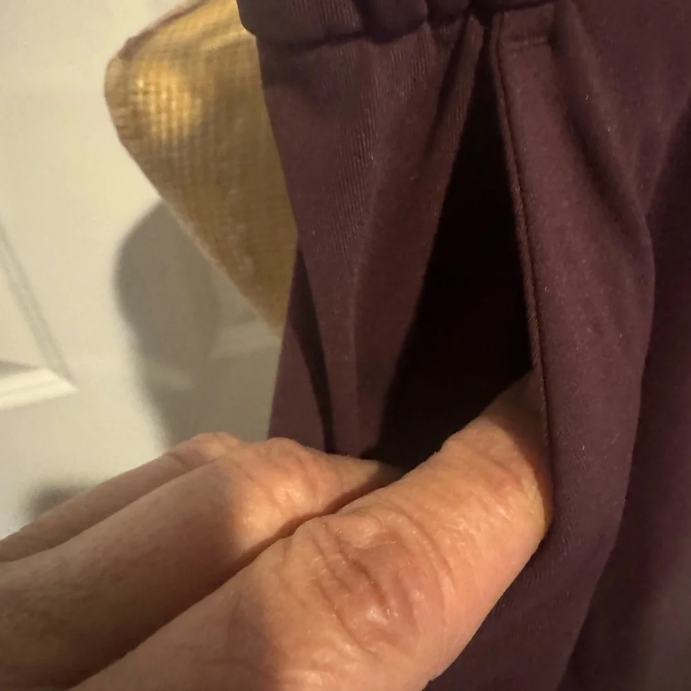 Women's Burgundy‎ Pants